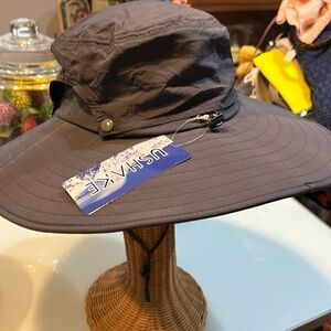 NWT Ushake SPF 50 outdoor sports fishing hat with netting unisex